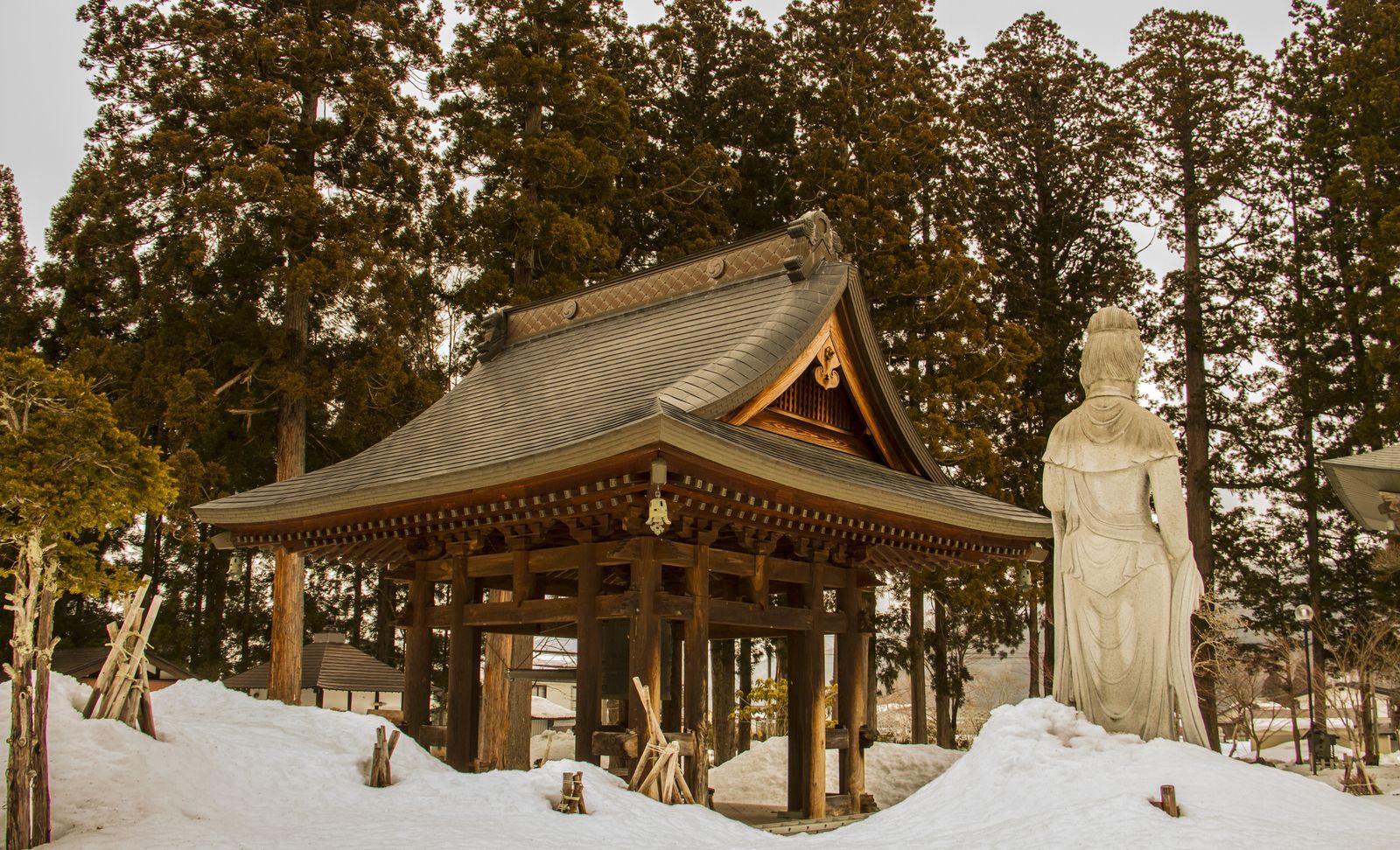 Japanese shrine in Hakuba winter